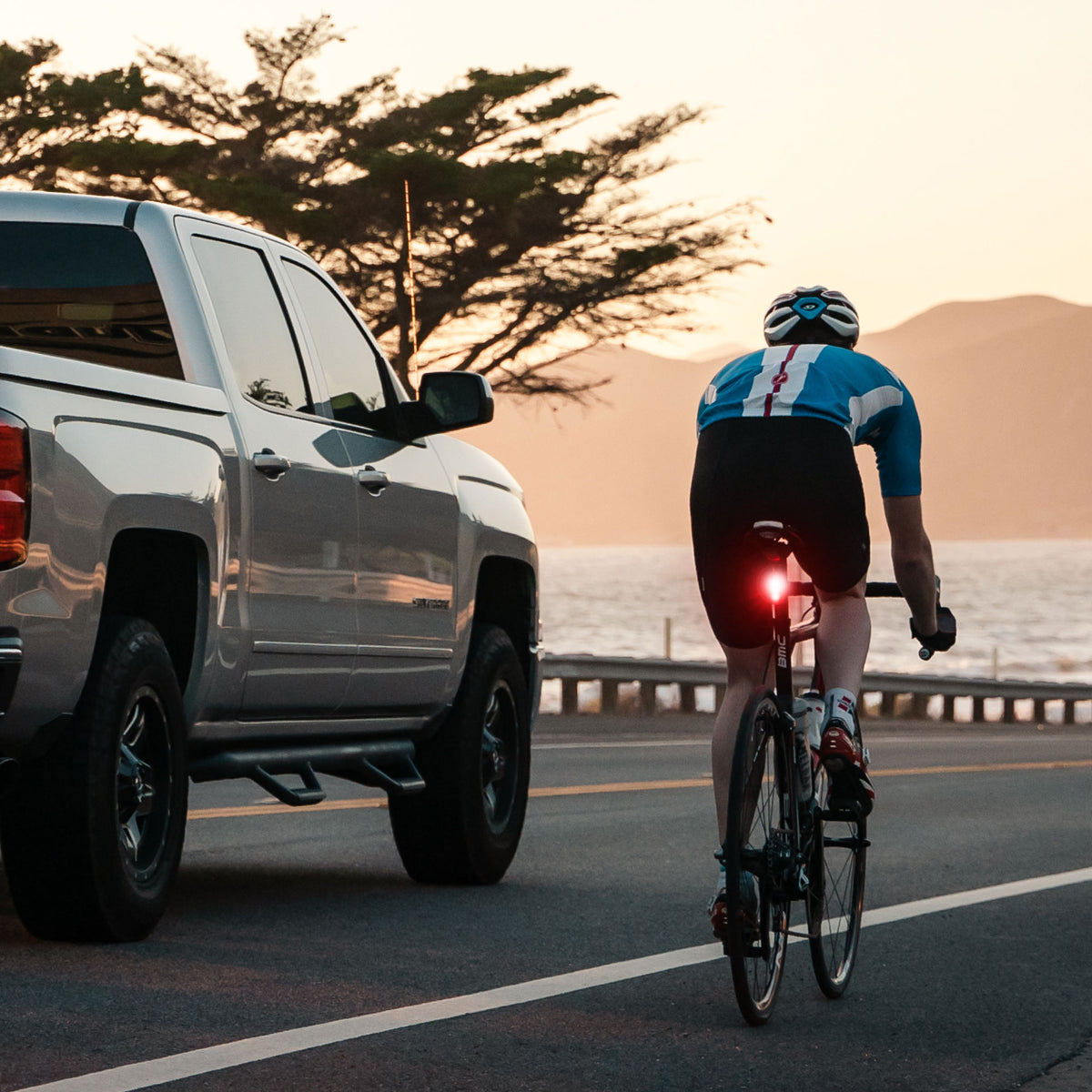 Omega™ 330 EVO Bike Taillight with NiteLink™